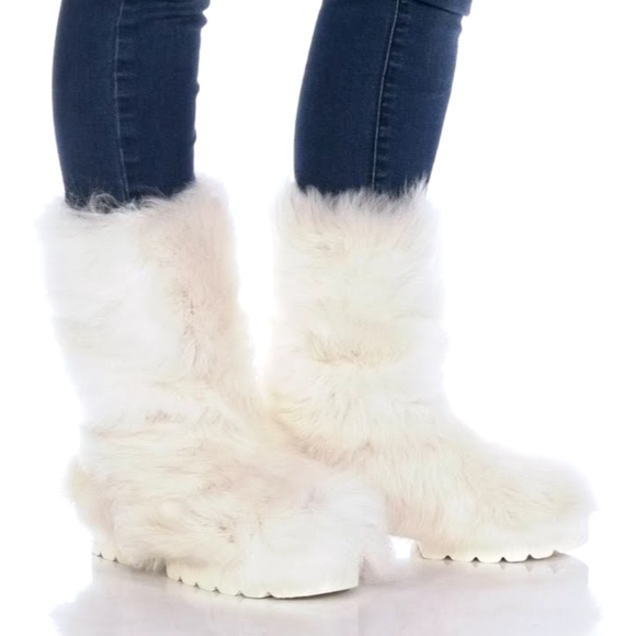 Stuart Weitzman Superchill Ultra Boots shearling Lug sole - Picture 9 of 10